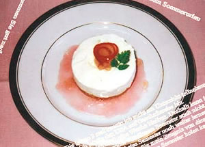 りんごの冷たいチーズケーキ